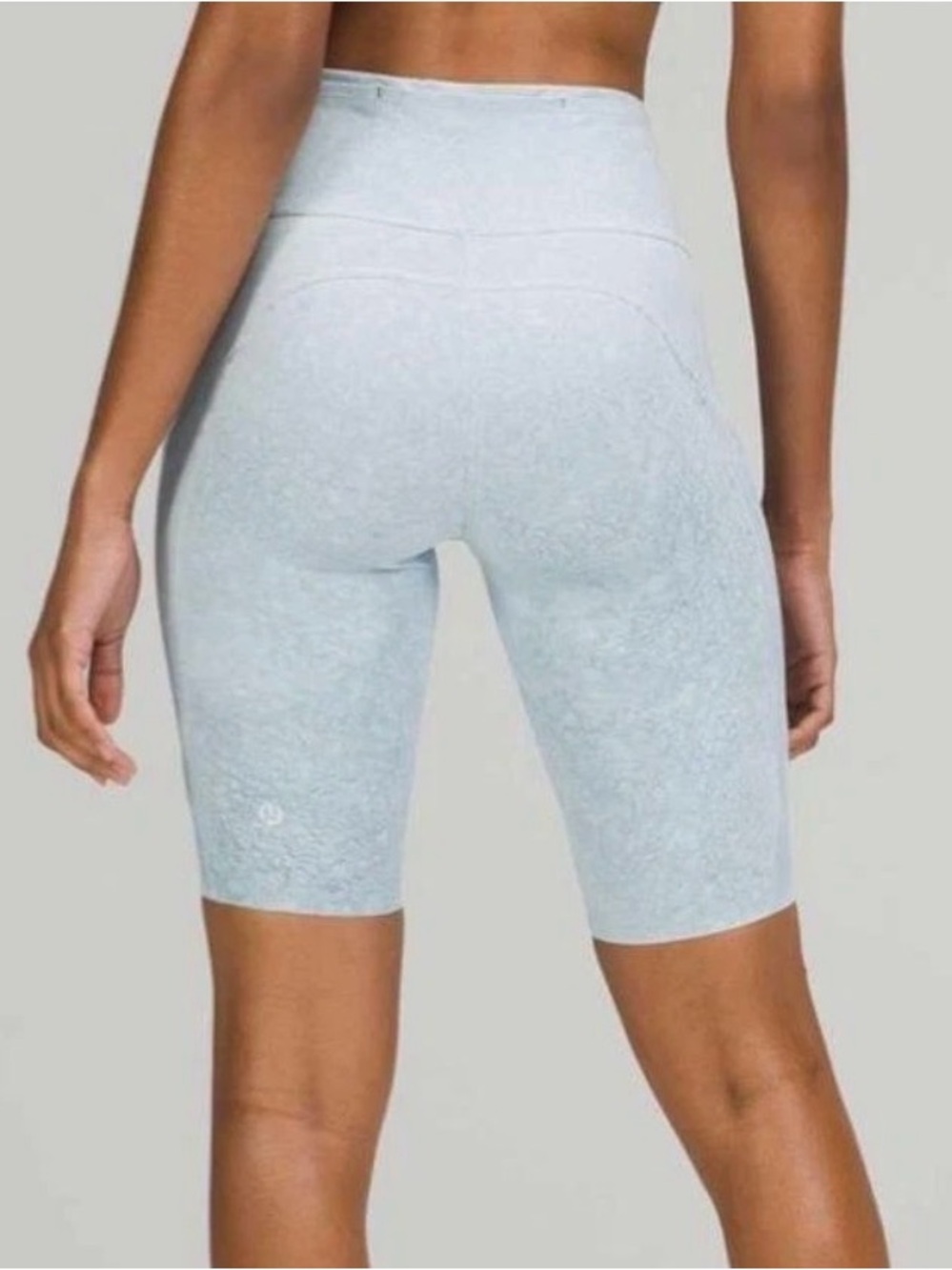 Lululemon City Grit White Blue Fog Print High Rise Nulux Fast Free Short 10" - 6
